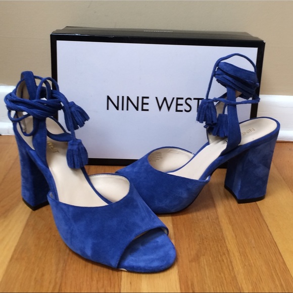 nine west tassel sandals